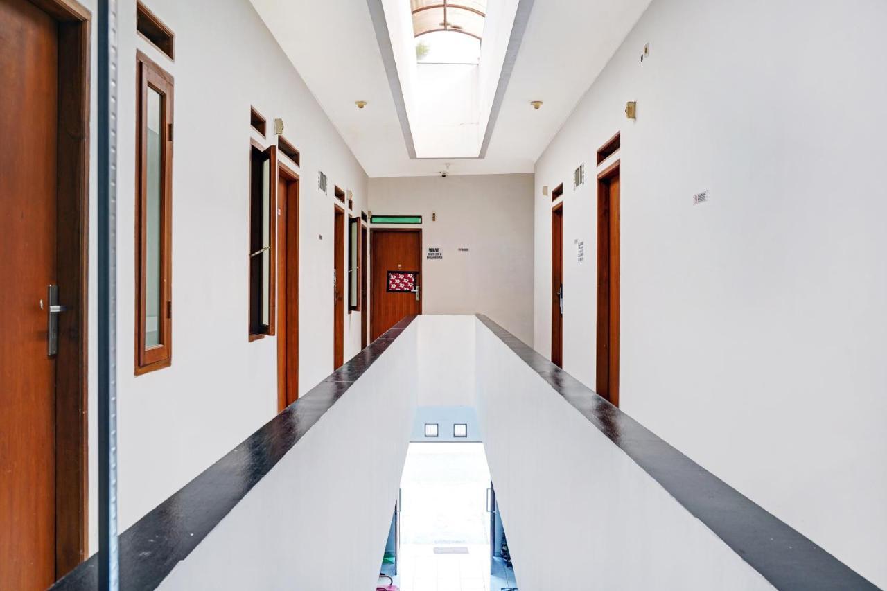 Oyo 1932 Srimahi Residence Bandung Dış mekan fotoğraf