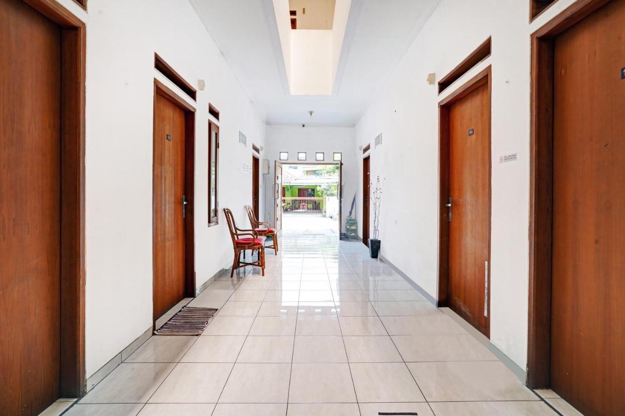 Oyo 1932 Srimahi Residence Bandung Dış mekan fotoğraf